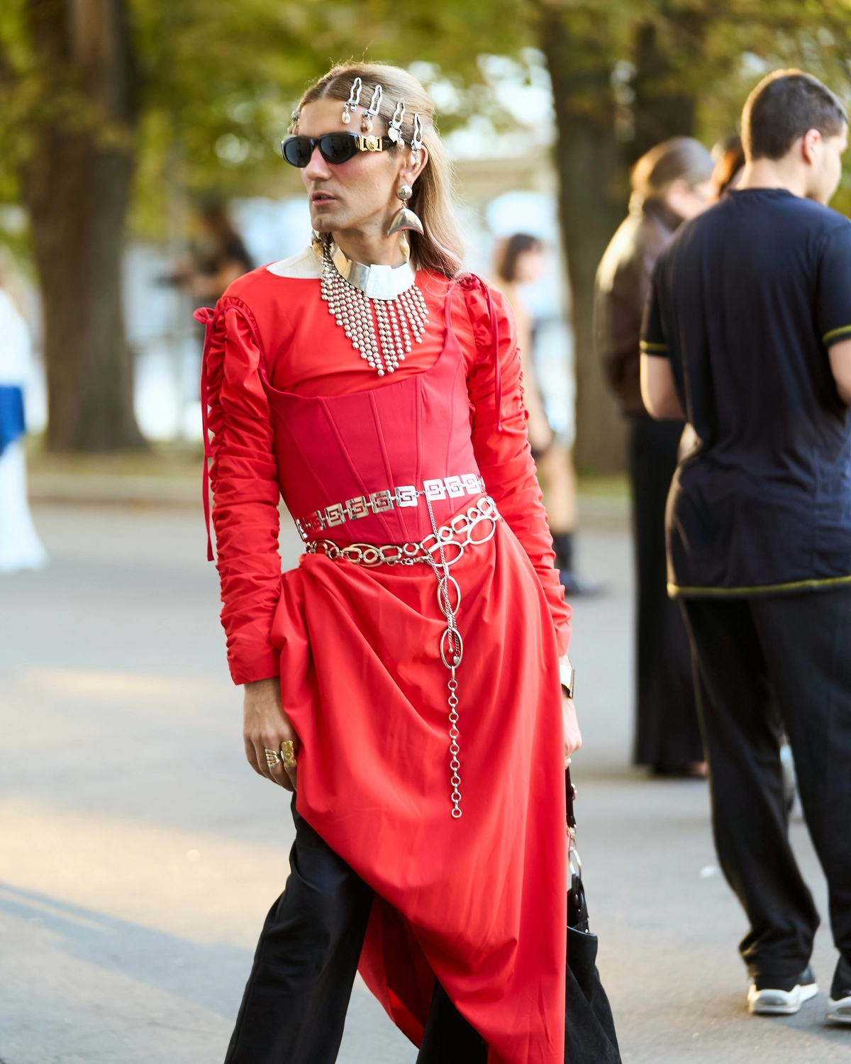 Streetstyle: стильні гості четвертого дня Ukrainian Fashion Week SS26