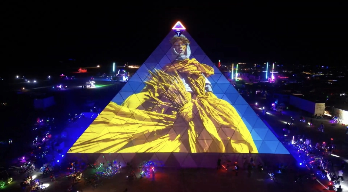 відео створене українцями стало серцем Burning Man