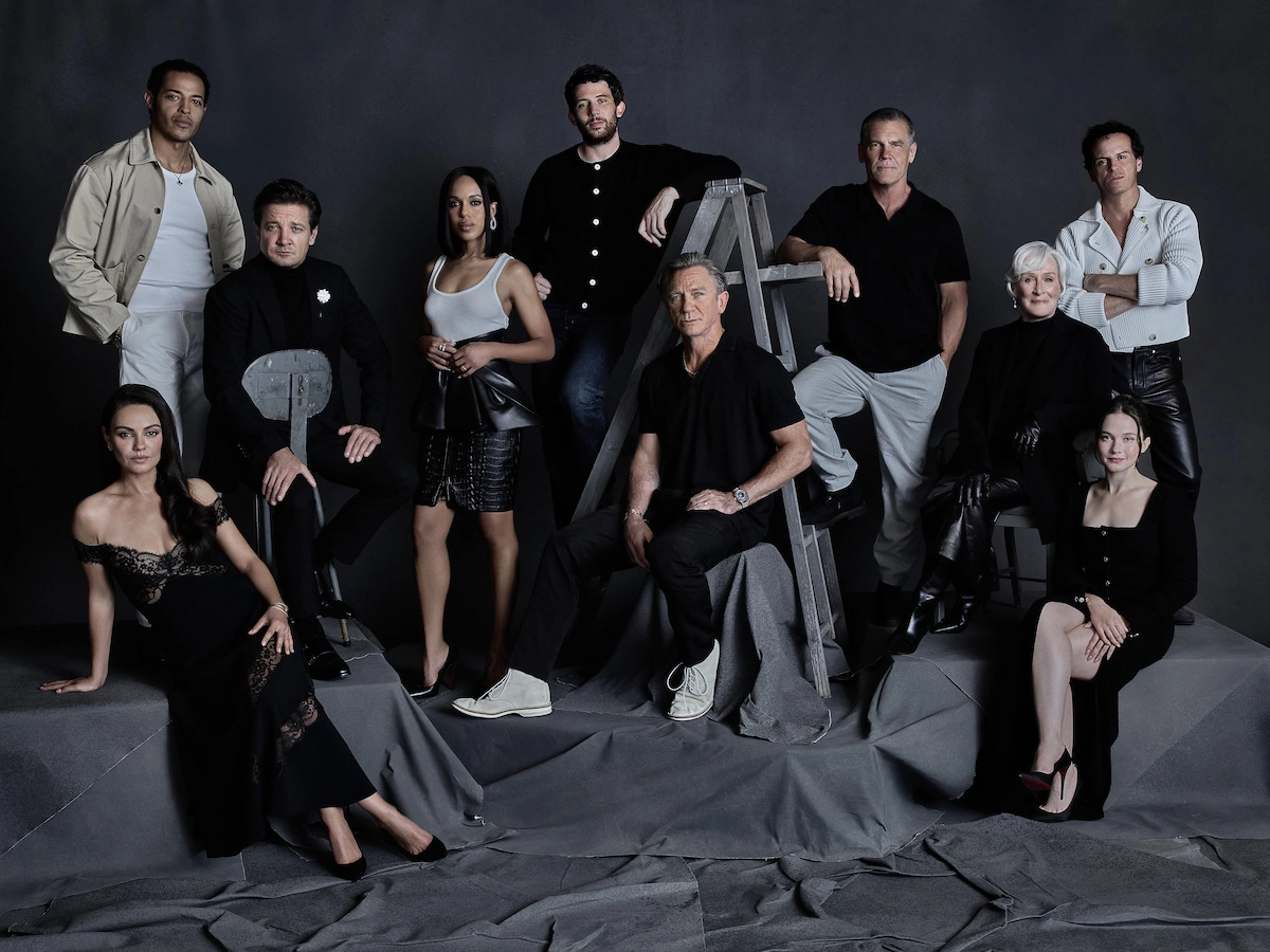 Прокинься покійнику Ножі наголо актори