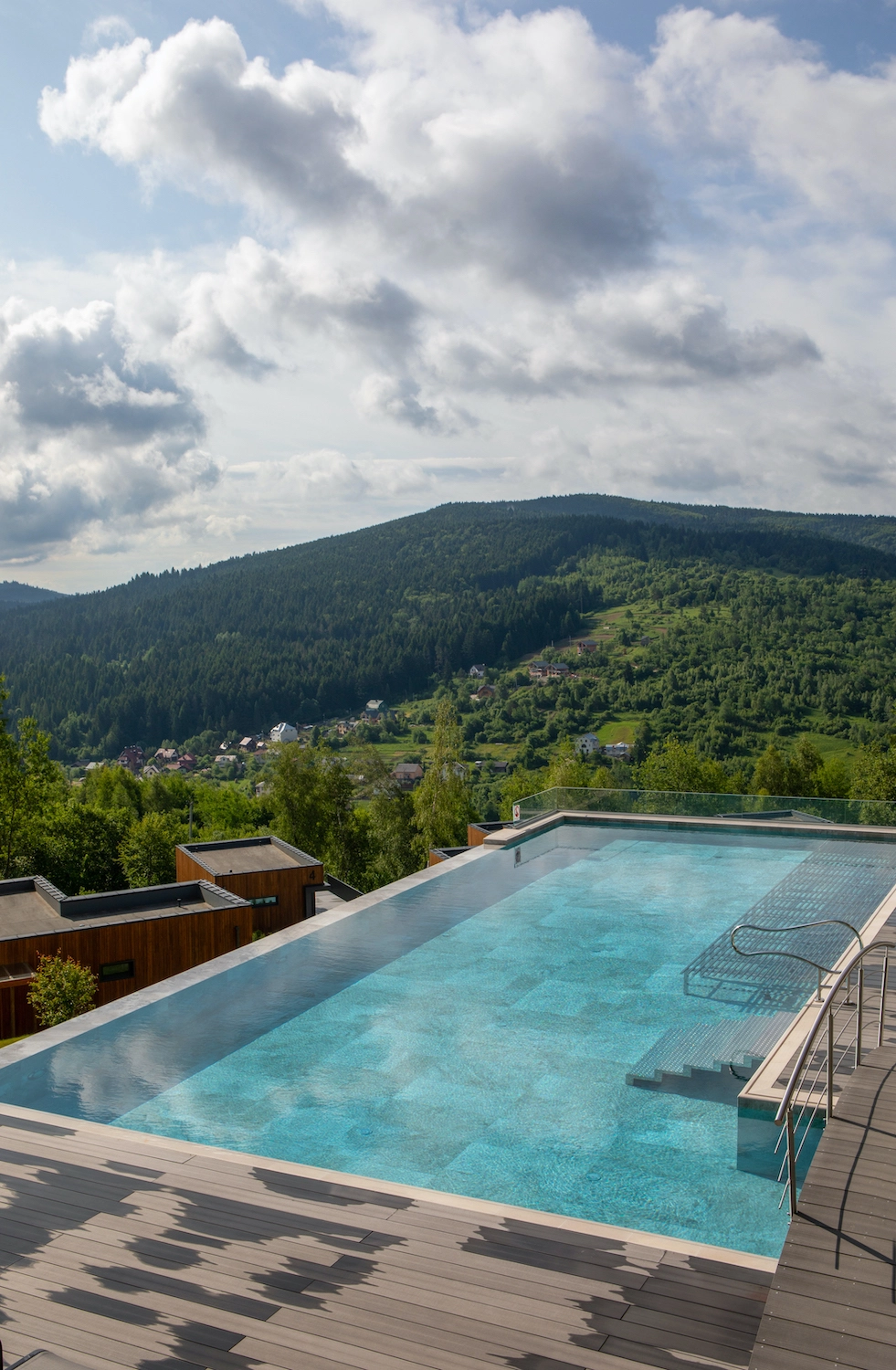 Панорама Східниця відкритий басейн