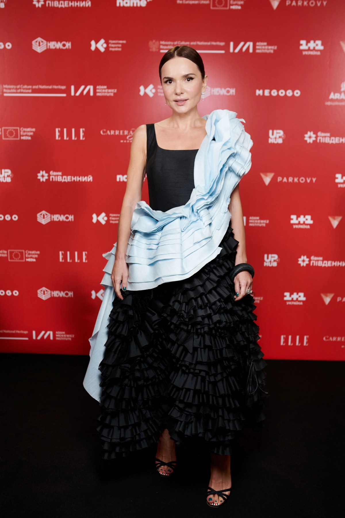 Елена Лавренюк