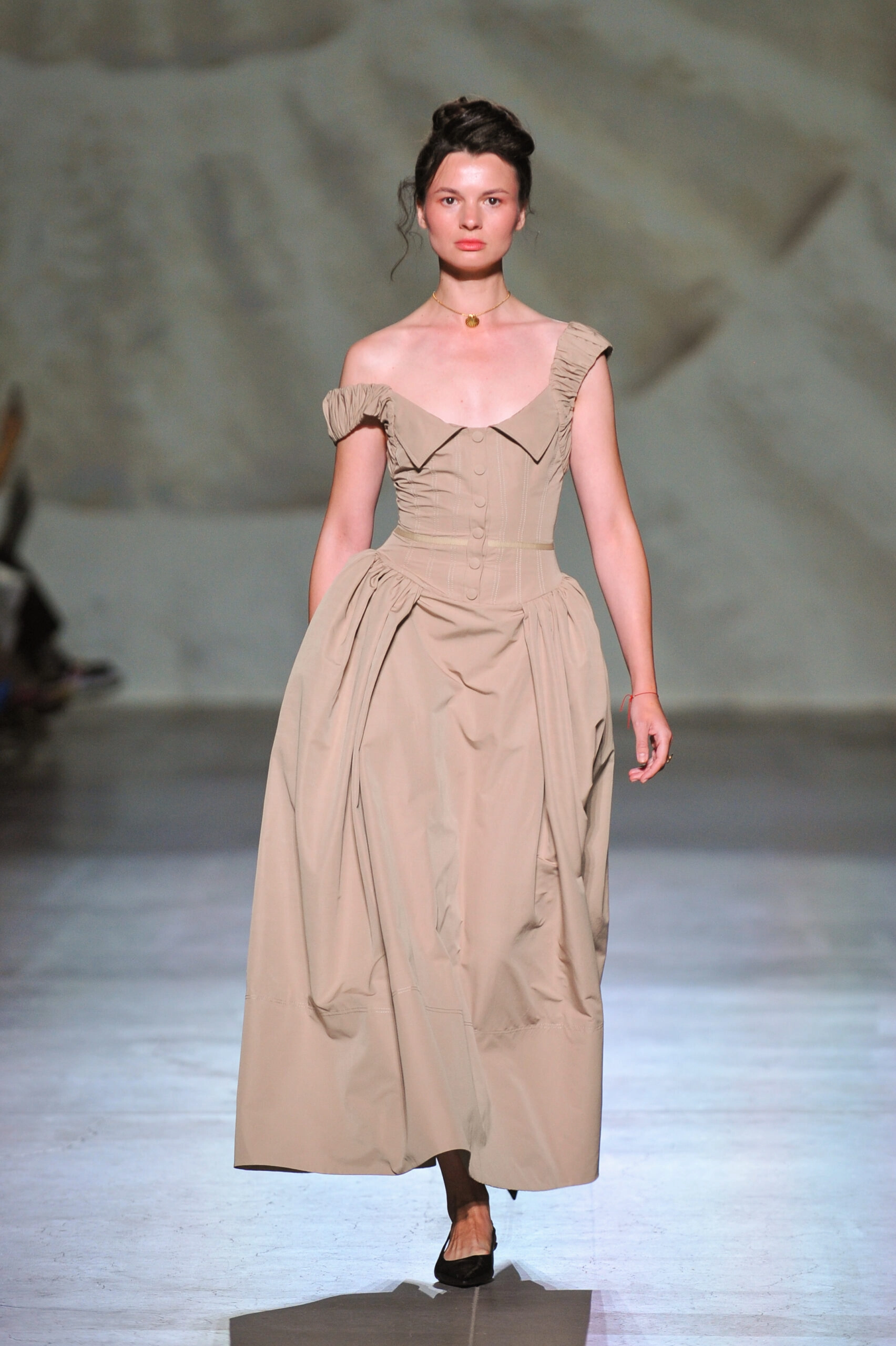 сукня жіноча