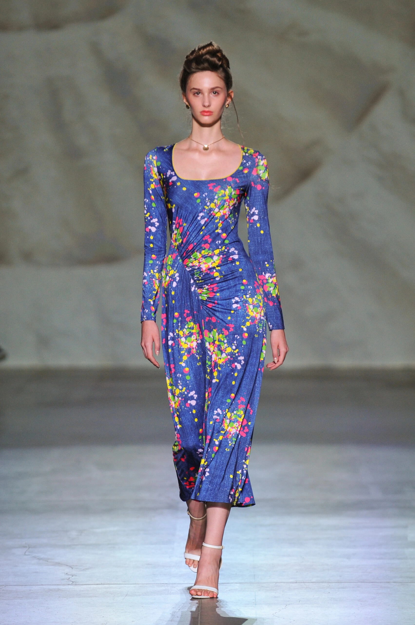 максісукня з квітами