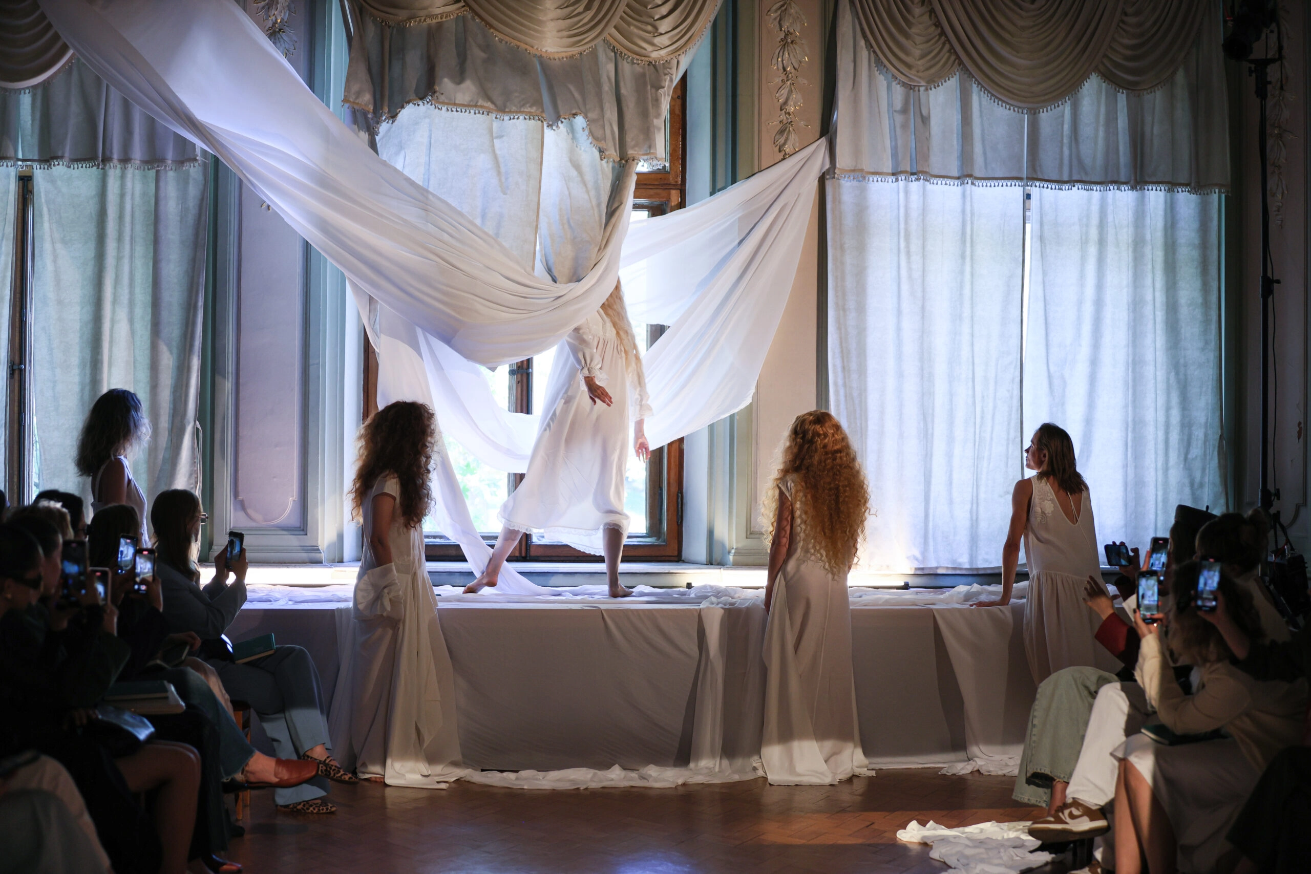 показ-Перформанс від GAPTUVALNYA