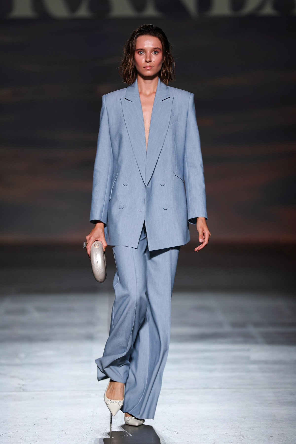 брючний костюм жіночий