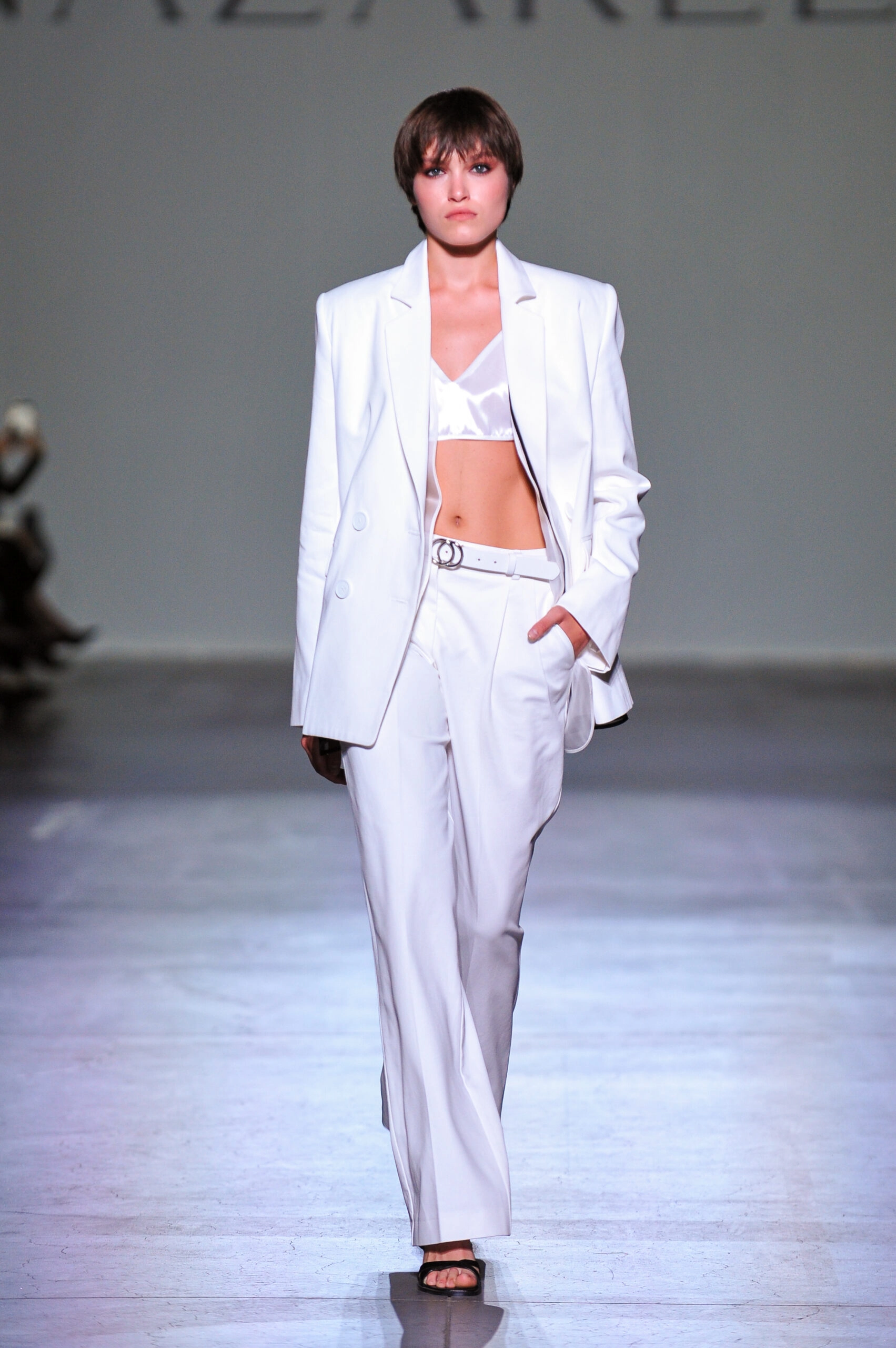 костюм брючний жіночий