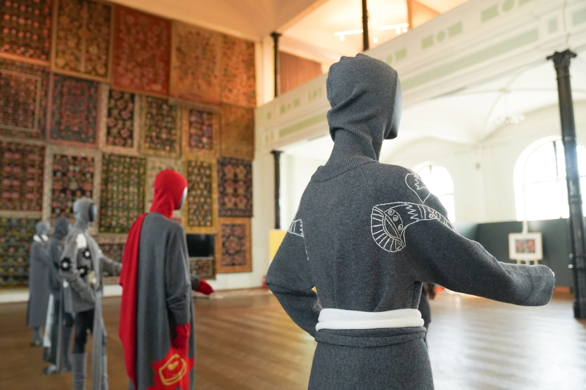 трикотажнина кофта