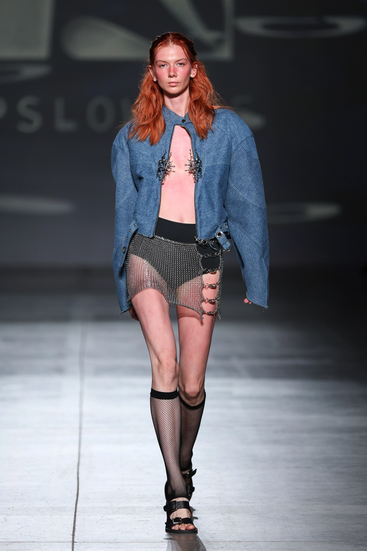 джинсовая куртка