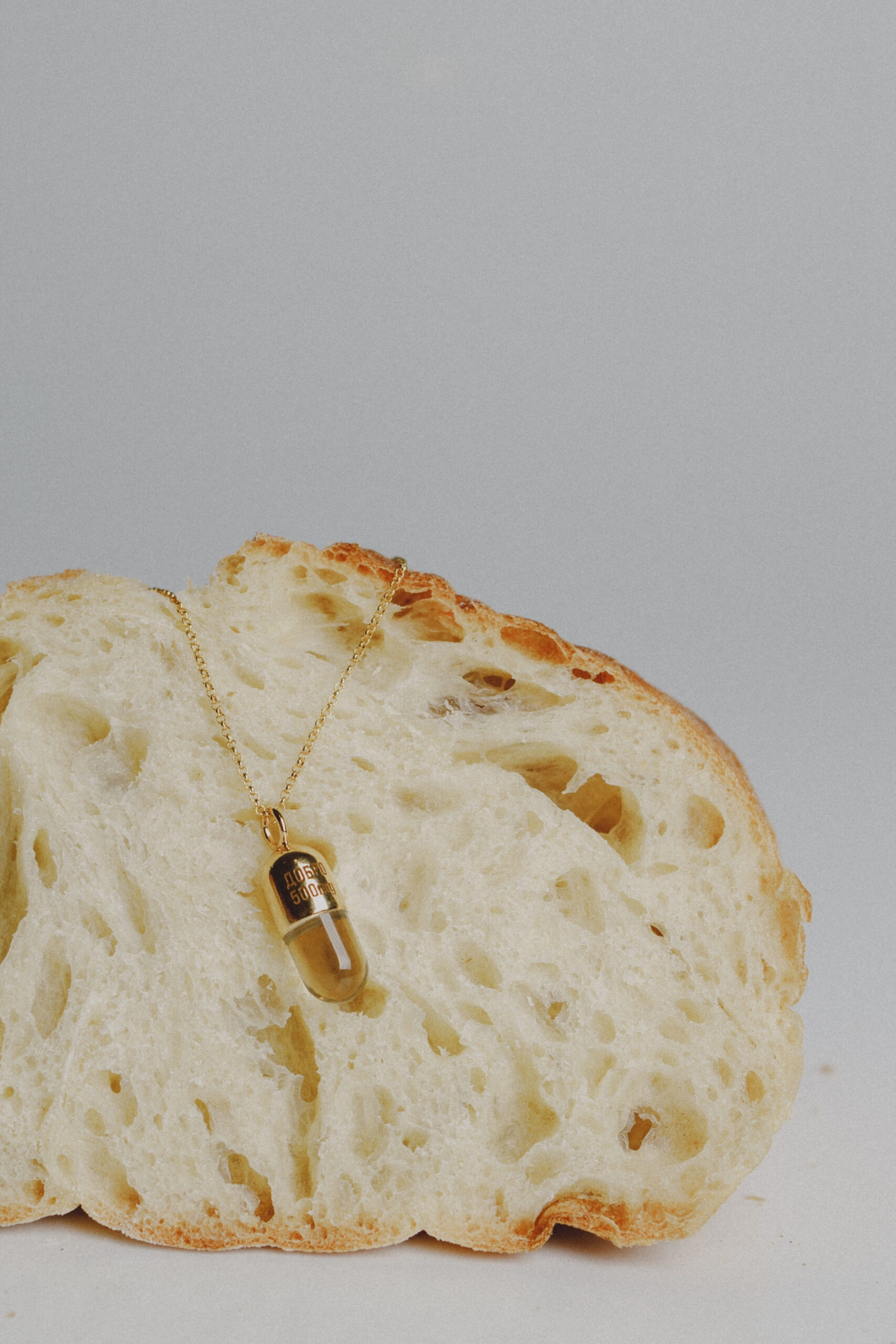 украшение таблетка