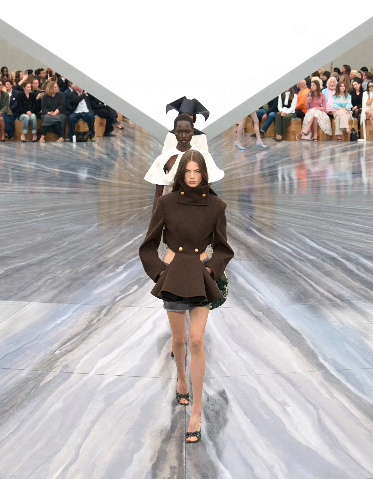 Джонатан Андерсон Dior Весна-Літо 2026