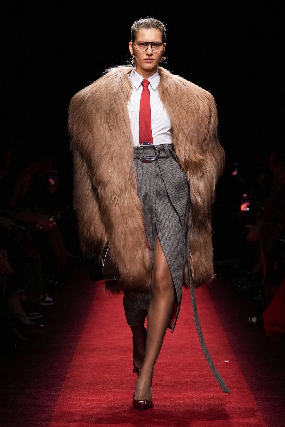 Краватка — це головний тренд 2025 року