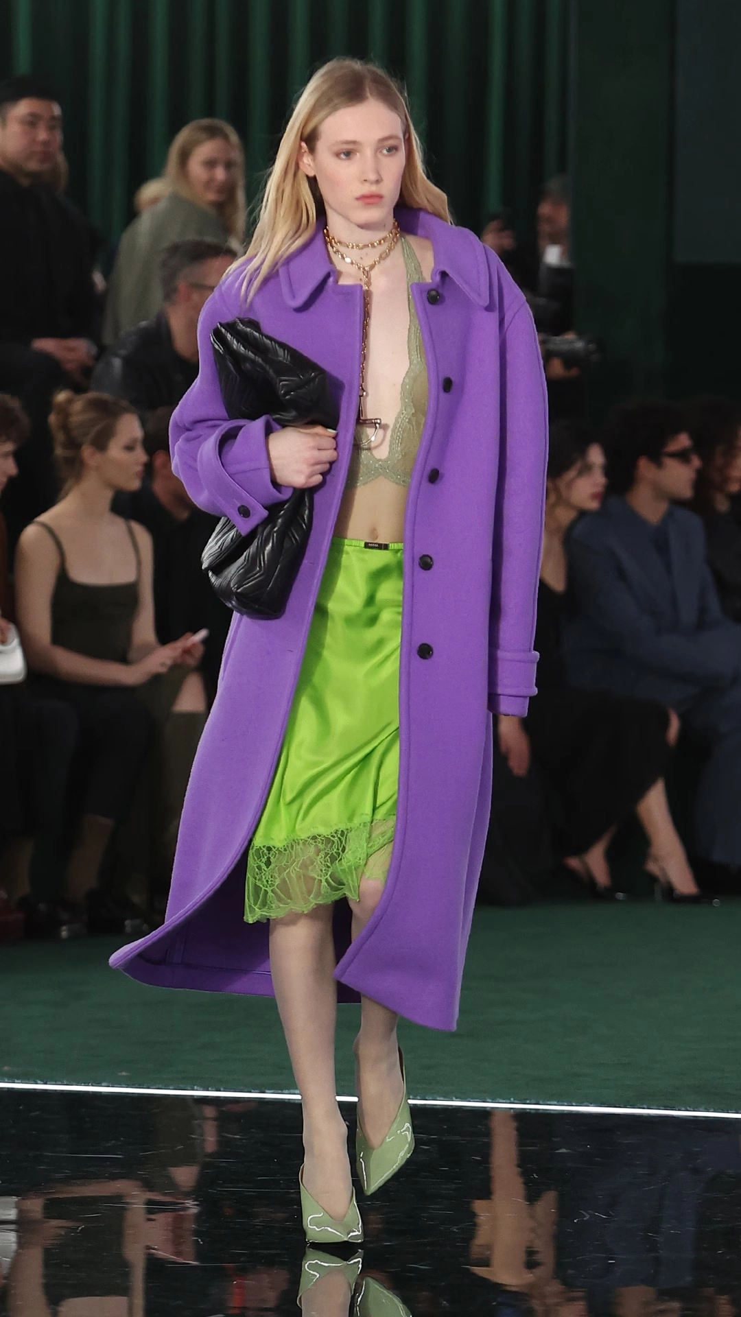 пальто жіноче