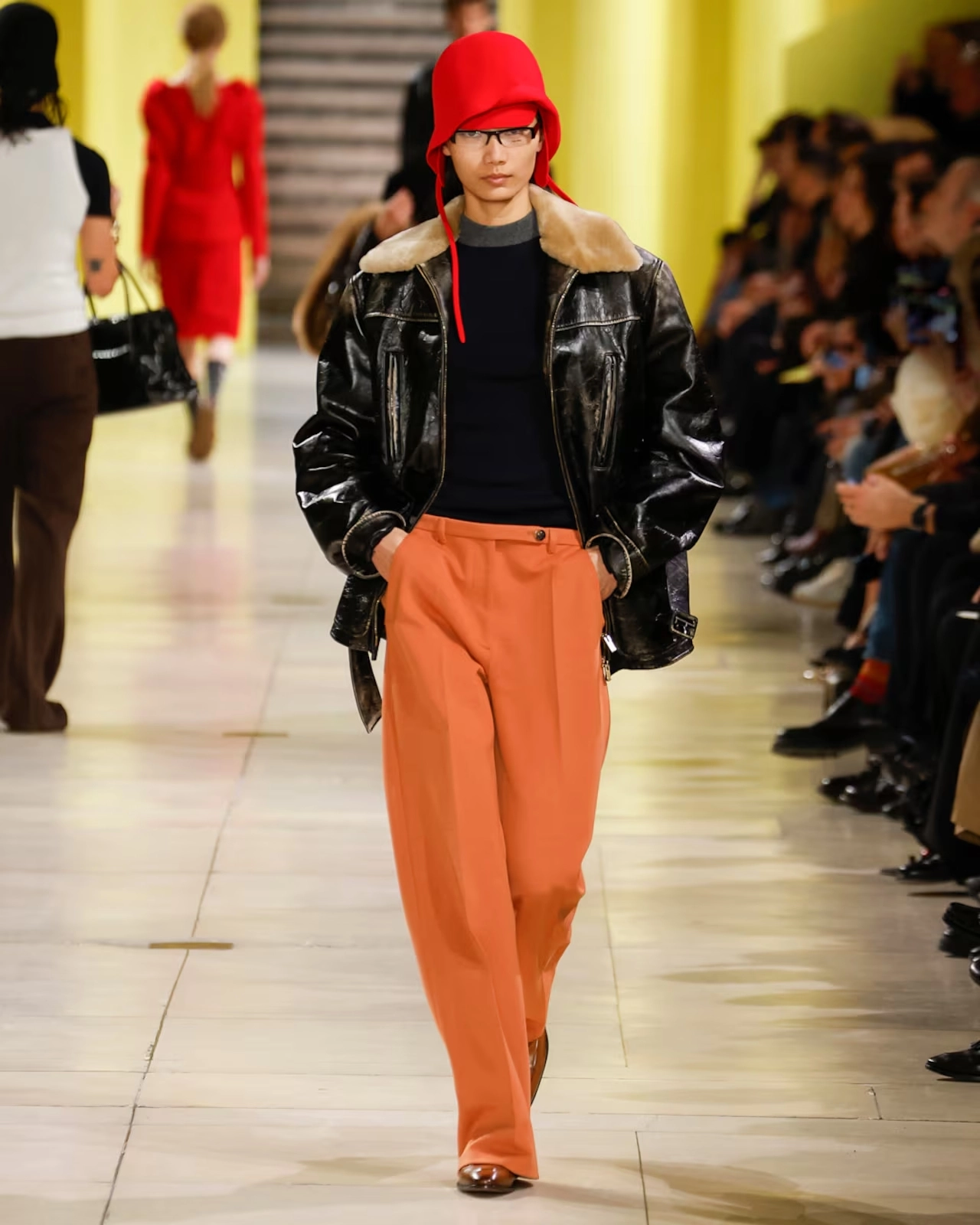 шкіряна куртка 