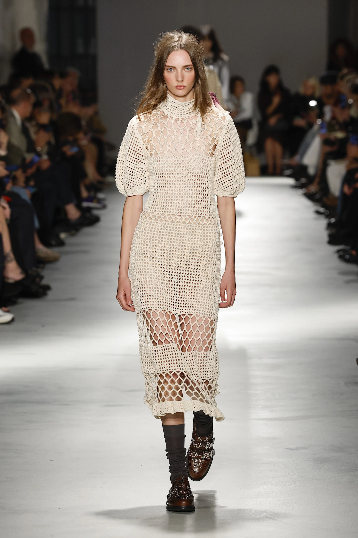 платье кроше тренды моды