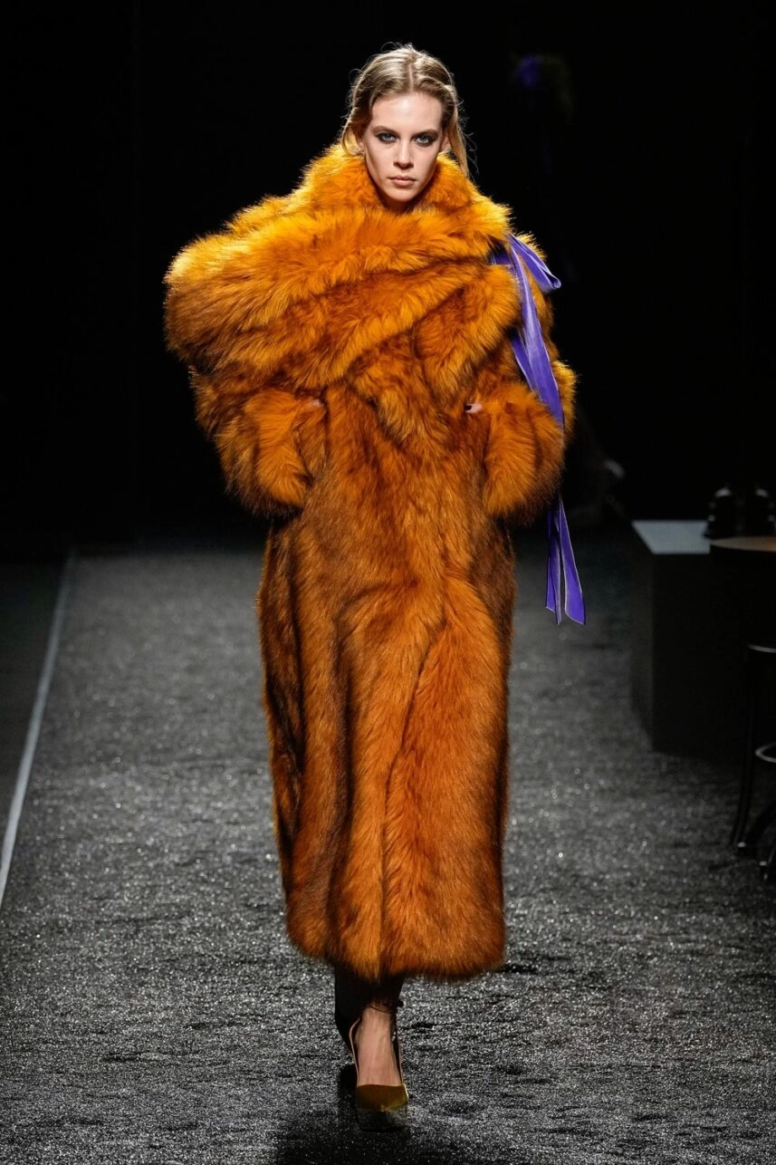 шуба зі штучного хутра