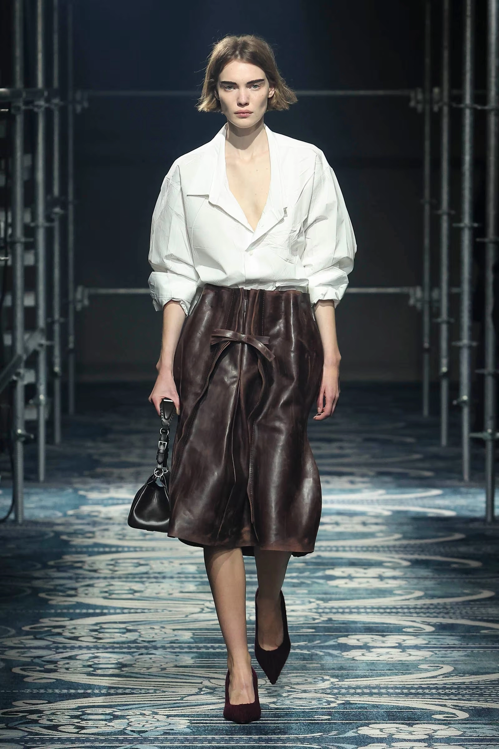 шкіряна спідниця