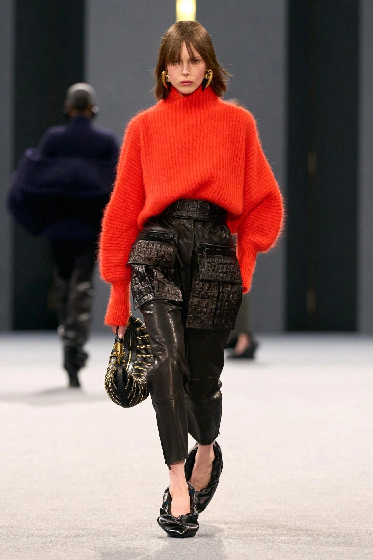 вязаный свитер