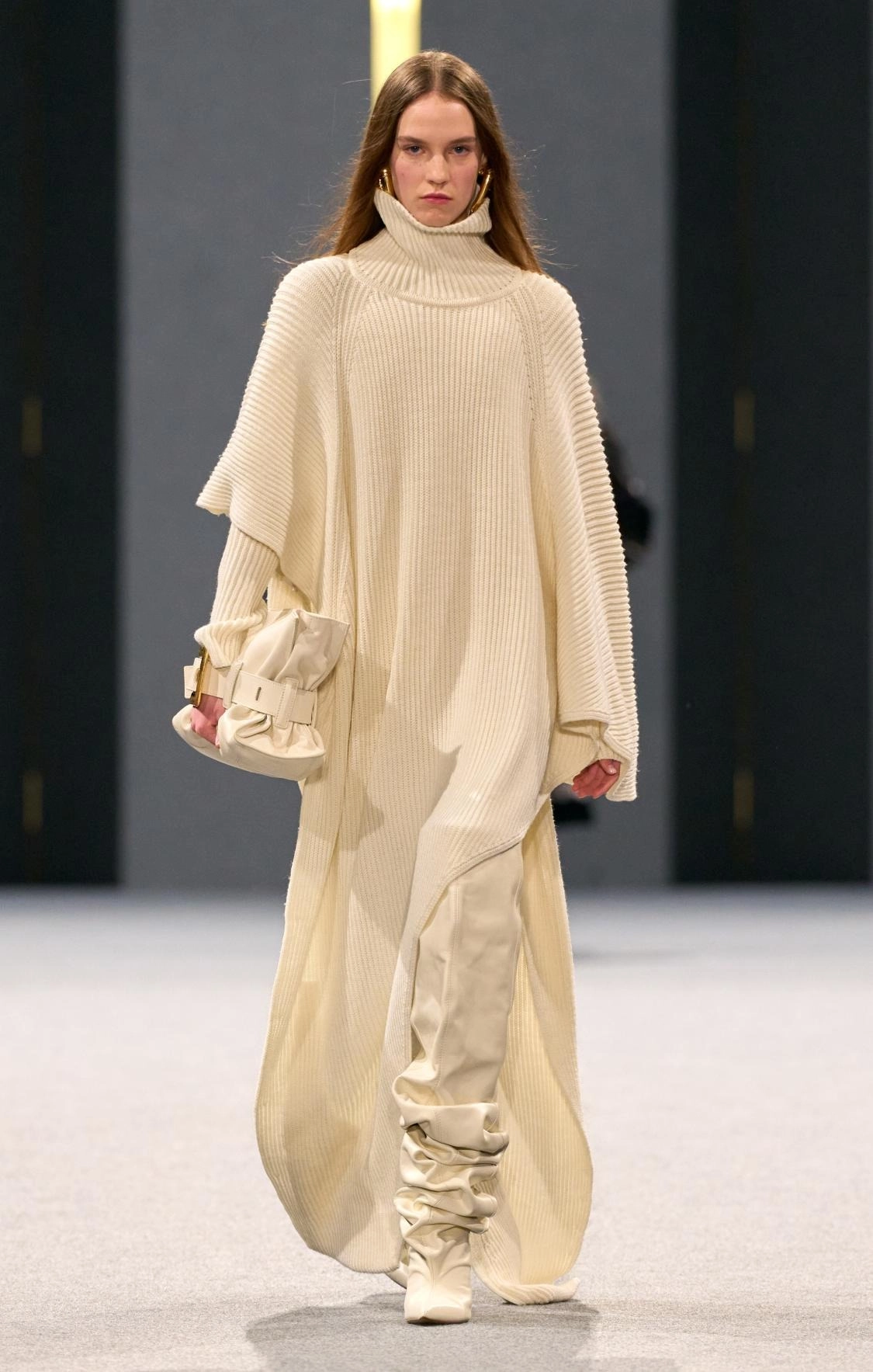 вязаное платье