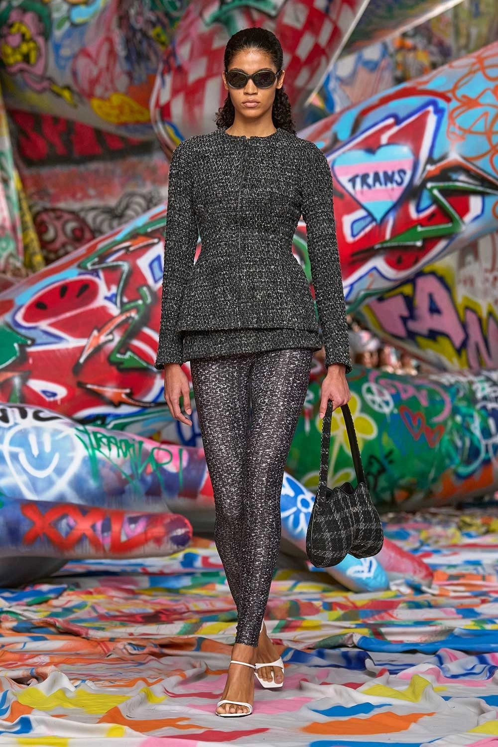 сірий колір тренд 2025