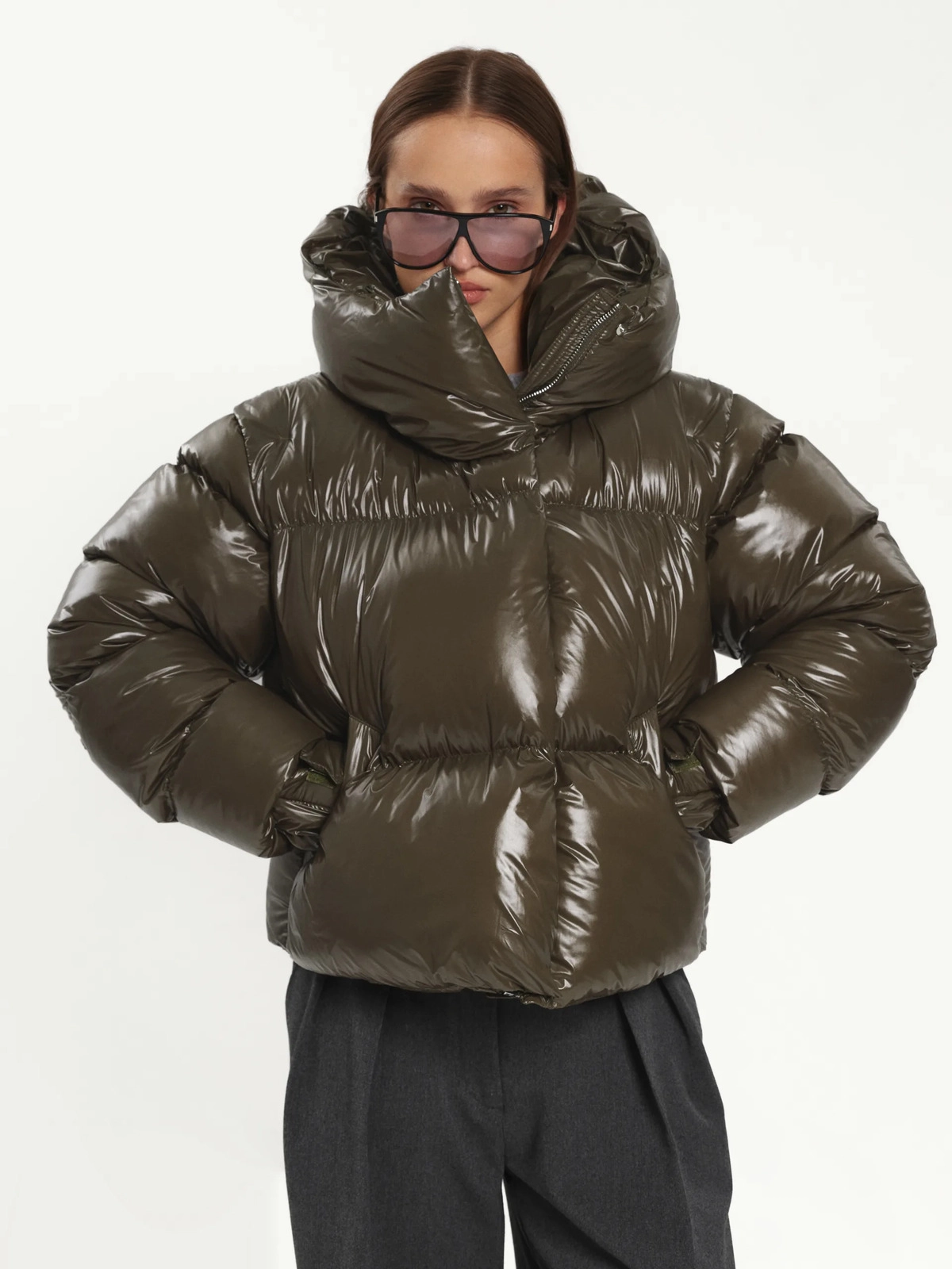 короткий пуховик