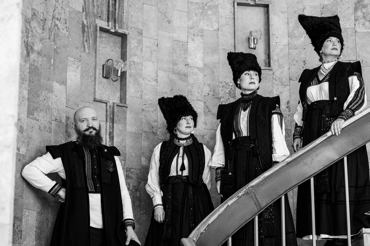 Український етно-хаос гурт ДахаБраха 