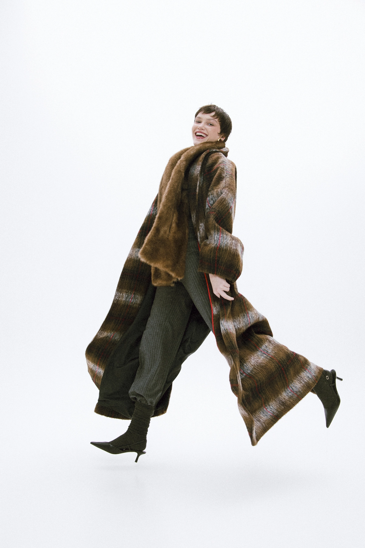 пальто жіноче