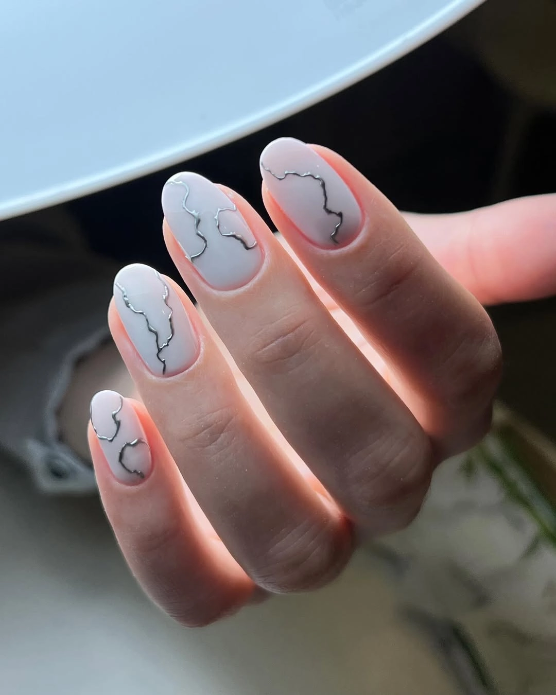 манікюр Cloud dancer