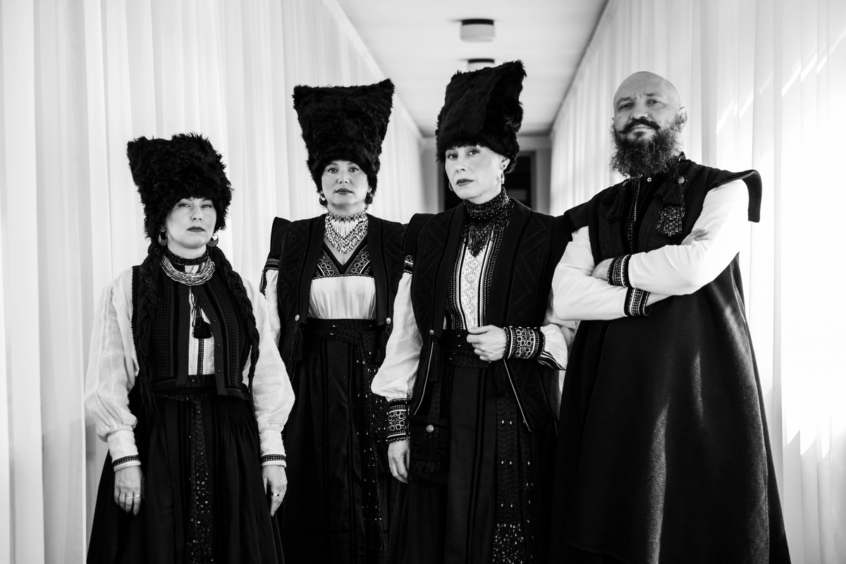 етно-хаос гурт ДахаБраха