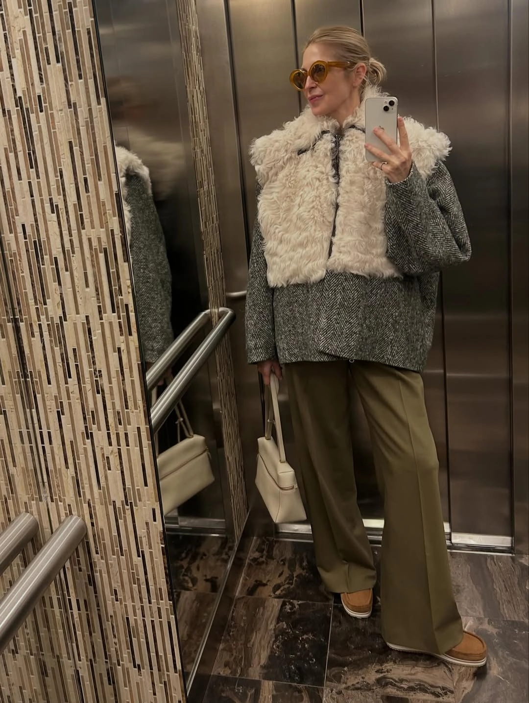 Амбасадорка українських брендів: Келлі Резерфорд в аутфітах Litkovska і ElenaReva