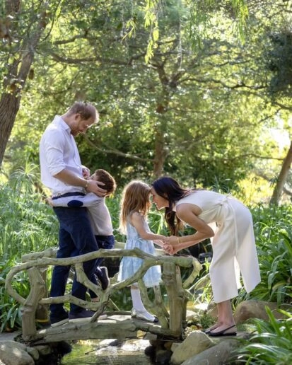 Меган і Гаррі різдвяна листівка