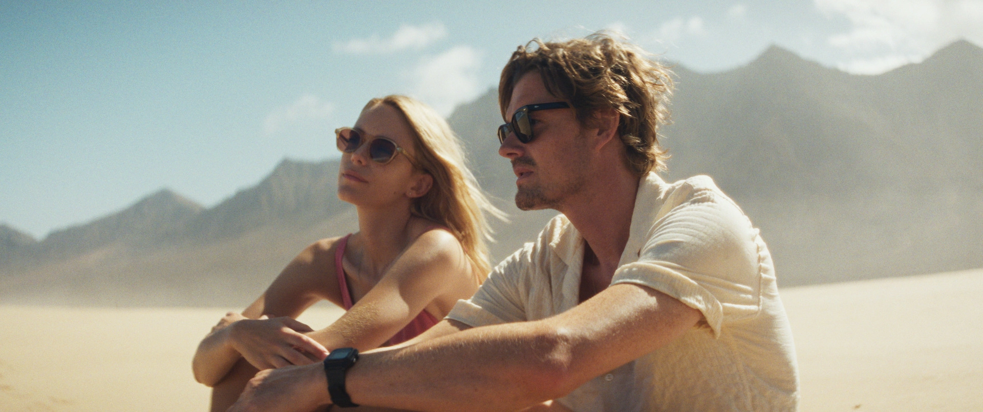 "Острови" Сем Райлі та Стейсі Мартін