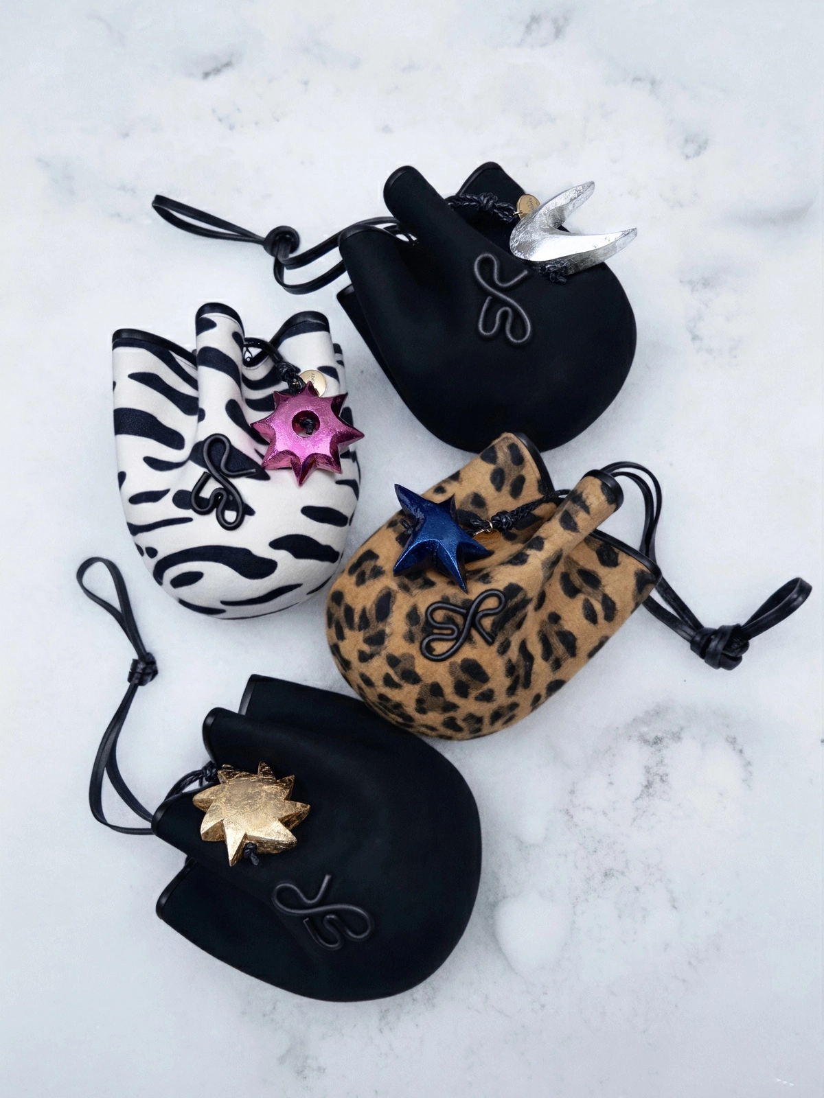 брелок на сумку