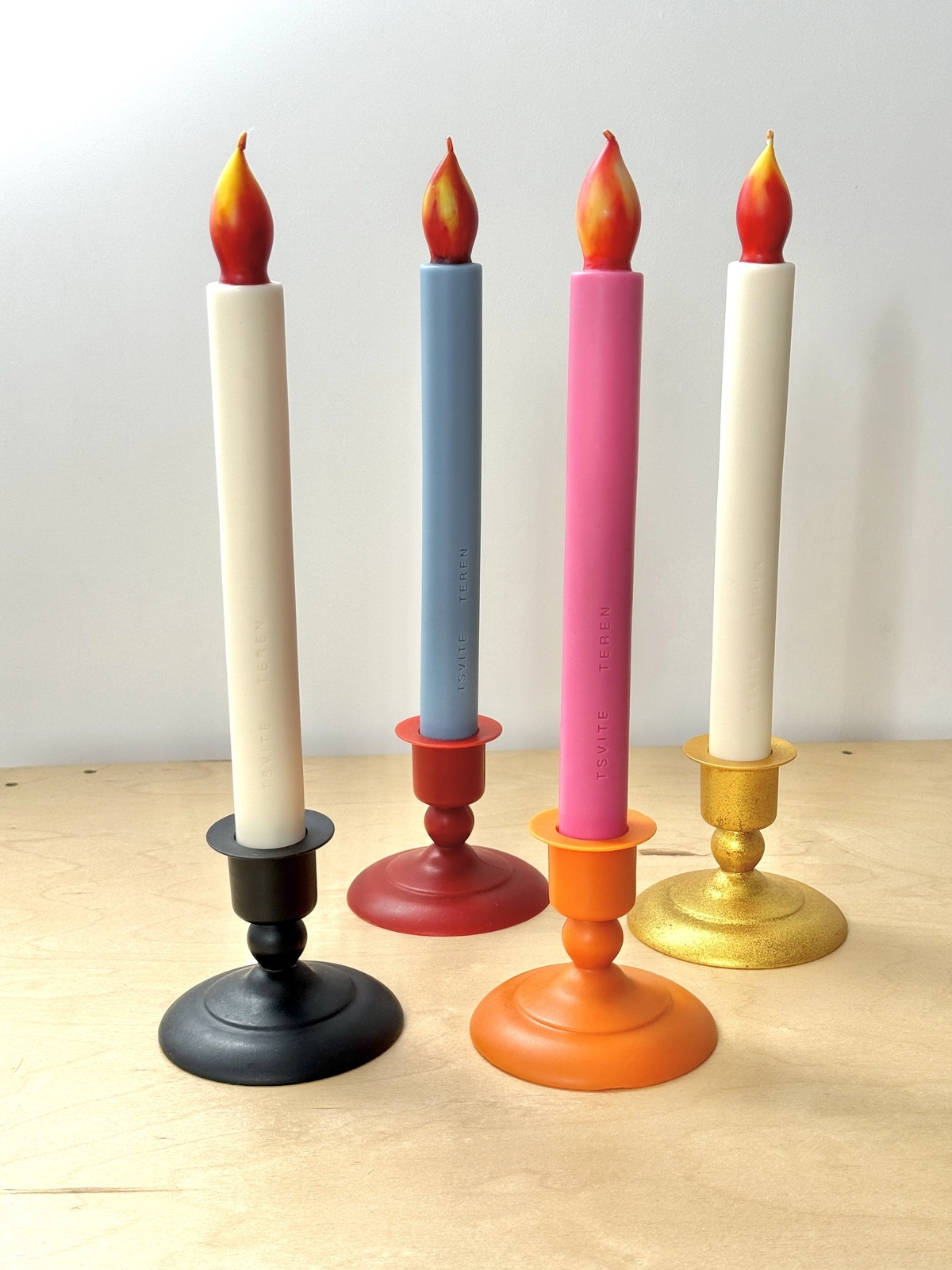 кольорові свічки