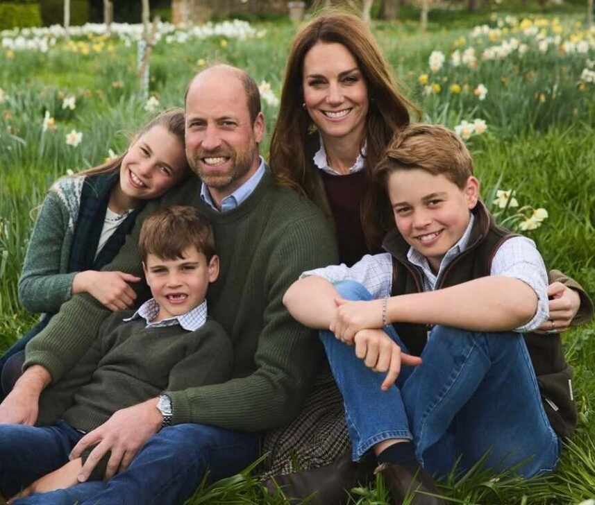 Кейт Міддлтон та принц Вільям показали зворушливу різдвяну листівку з дітьми