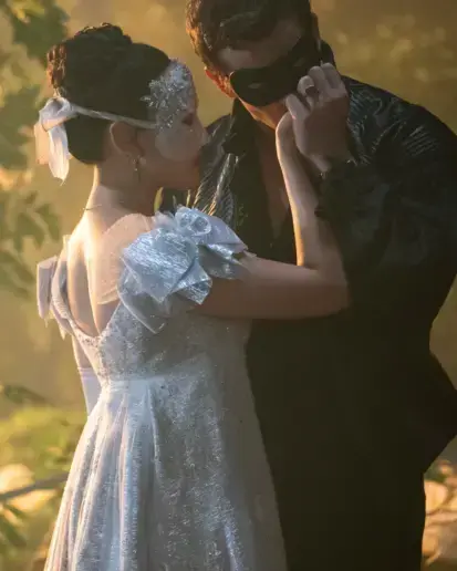 Netflix влаштовує допрем’єрний онлайн-показ першого епізоду «Бріджертони» — 4: як на нього потрапити