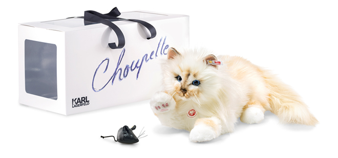 Карл Лагерфельд и Steiff выпустили игрушечную кошку Шупетт - фото