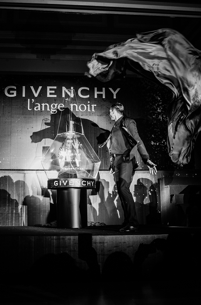 вечірка Givenchy