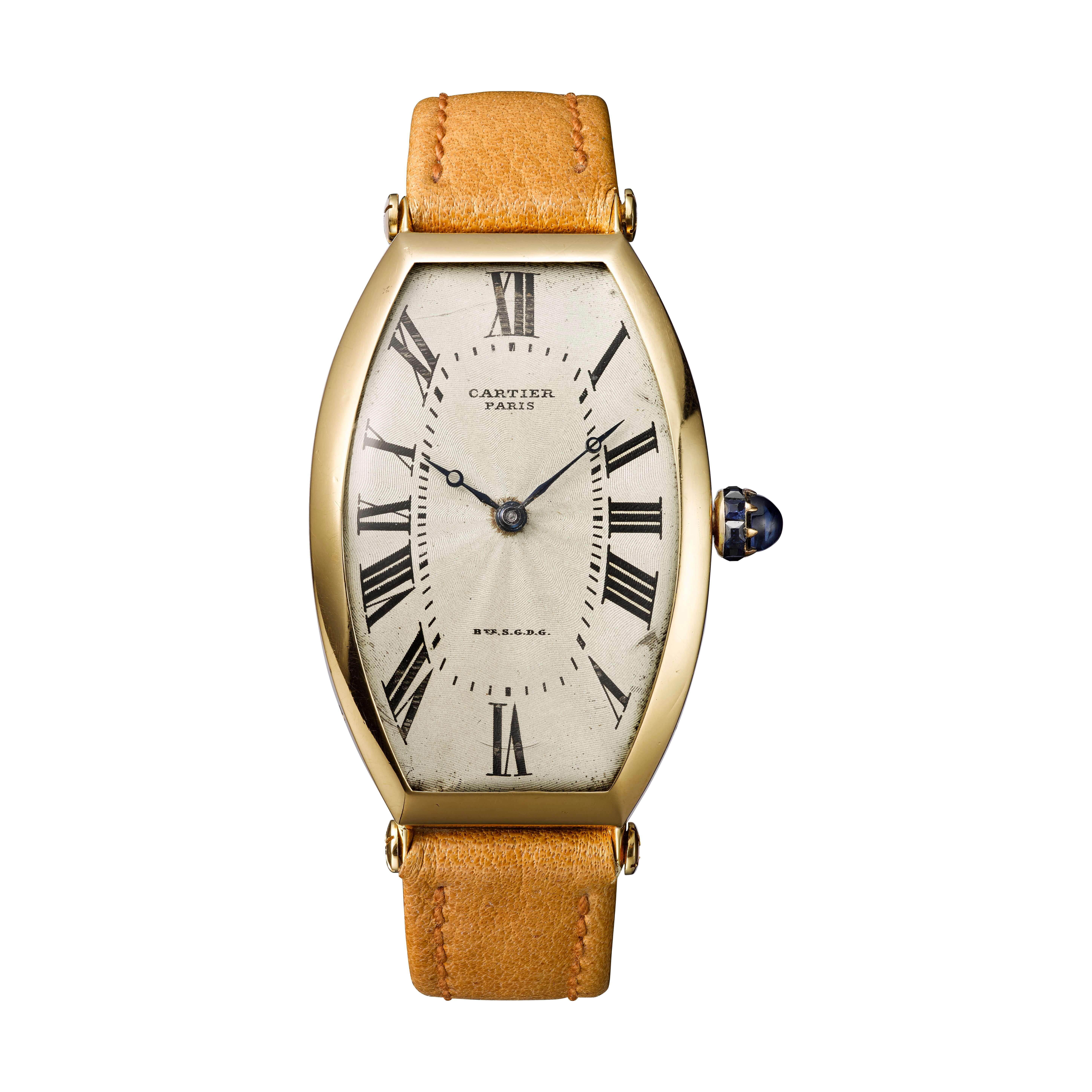 Наручные часы Tonneau Cartier