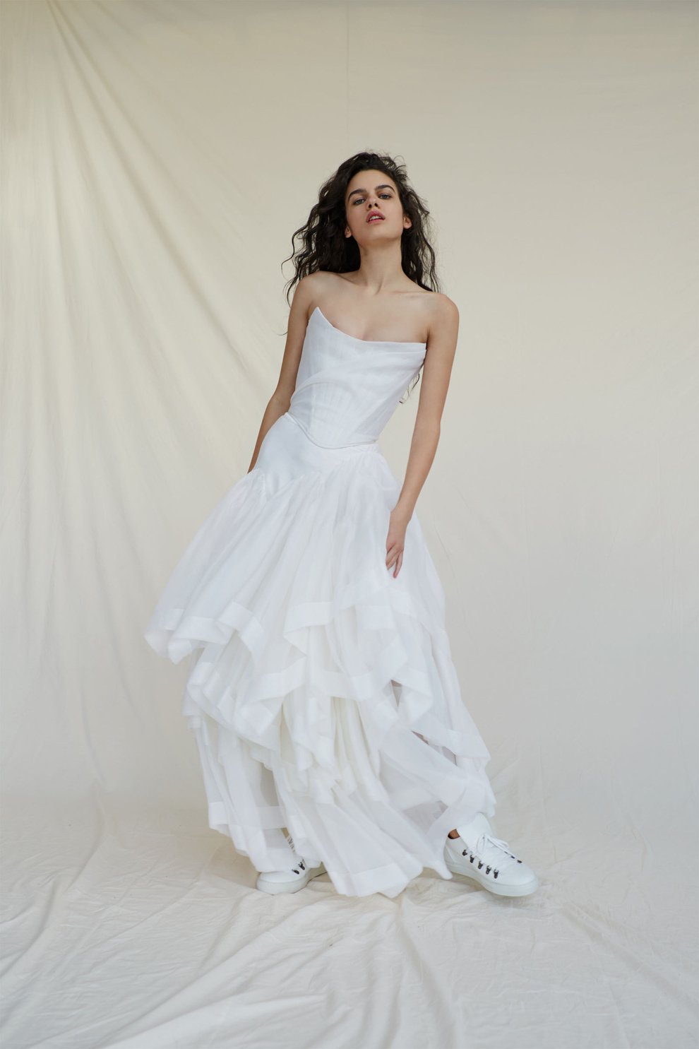 Вивьен Вествуд выпустила коллекцию свадебных платьев - фото 9